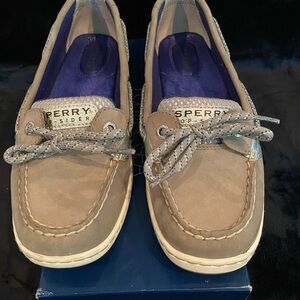 Sperry Gray Flats with Moccasin Design and Rubber Sole